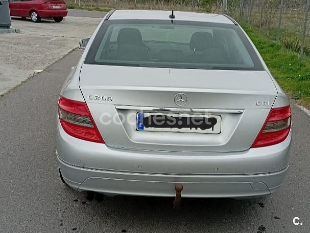 Usado Mercedes C200 Avantgarde 122 CV (89 kW) 2008 Gris / plata Berlina