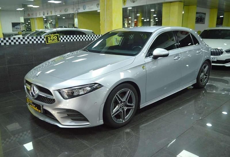 Blanco Usado 2018 Mercedes A180 Utilitario | 22.500 € (Un poco caro) - Imagen 1/4