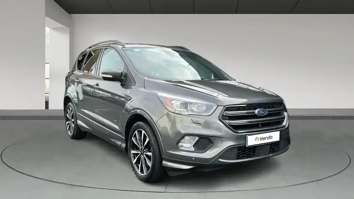 Usado Ford Kuga Titanium 182 CV (133 kW) 2016 Gris SUV