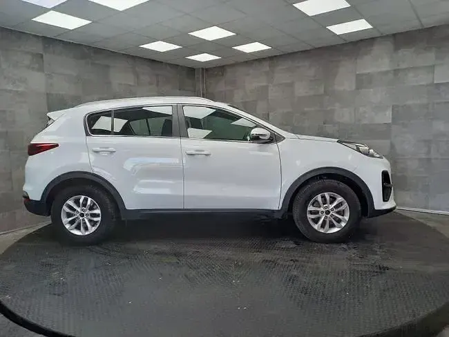 Usado Kia Sportage 115 CV (84 kW) 2020 Blanco SUV