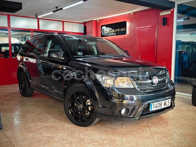 Negro Usado 2015 Fiat Freemont Black Code SUV | 12.999 € (Precio justo) - Imagen 1/4