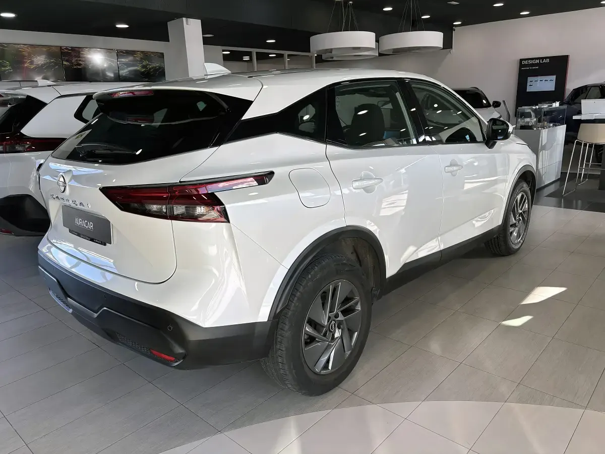 Usado Nissan Qashqai Acenta 158 CV (116 kW) 2023 Blanco SUV