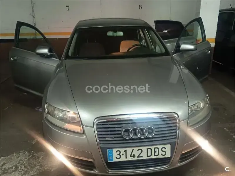 Usado Audi A6 225 CV (165 kW) 2004 Gris / plata Berlina