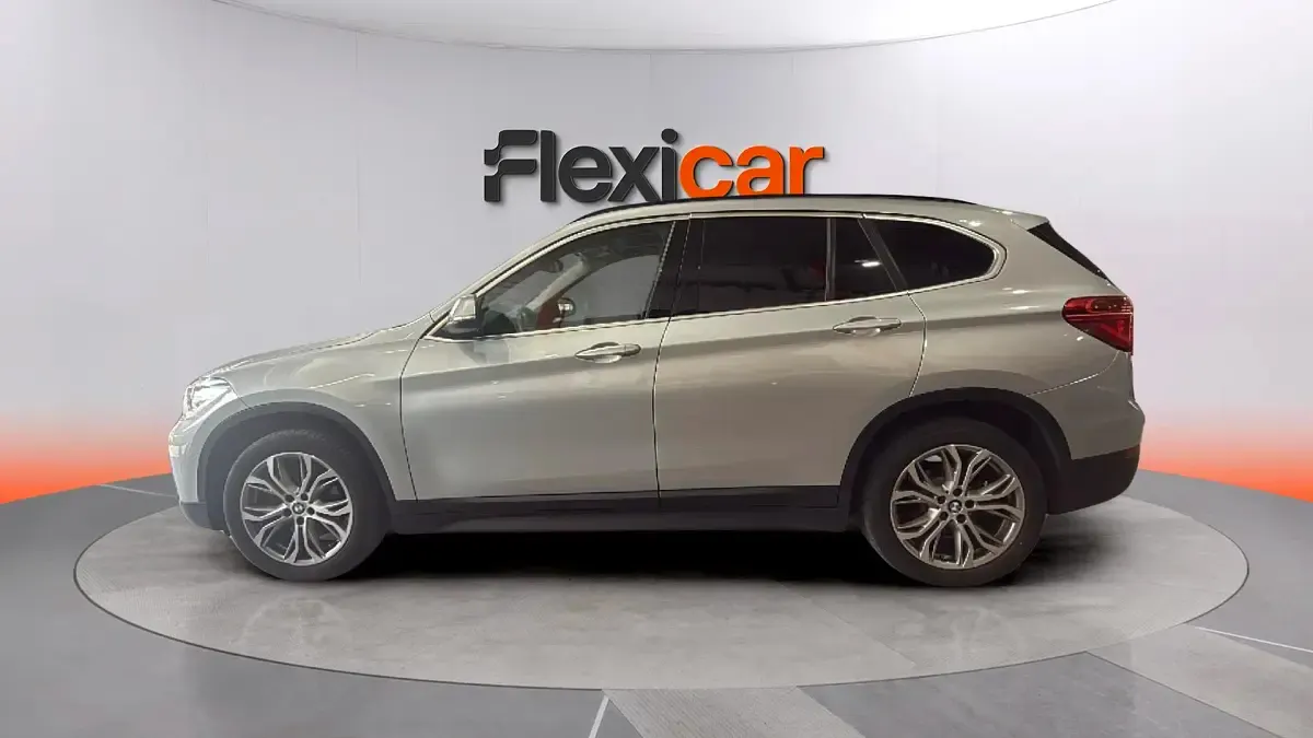 Usado BMW X1 140 CV (102 kW) 2018 Gris SUV