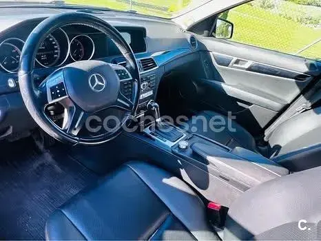 Usado Mercedes C250 204 CV (150 kW) 2013 Negro Berlina