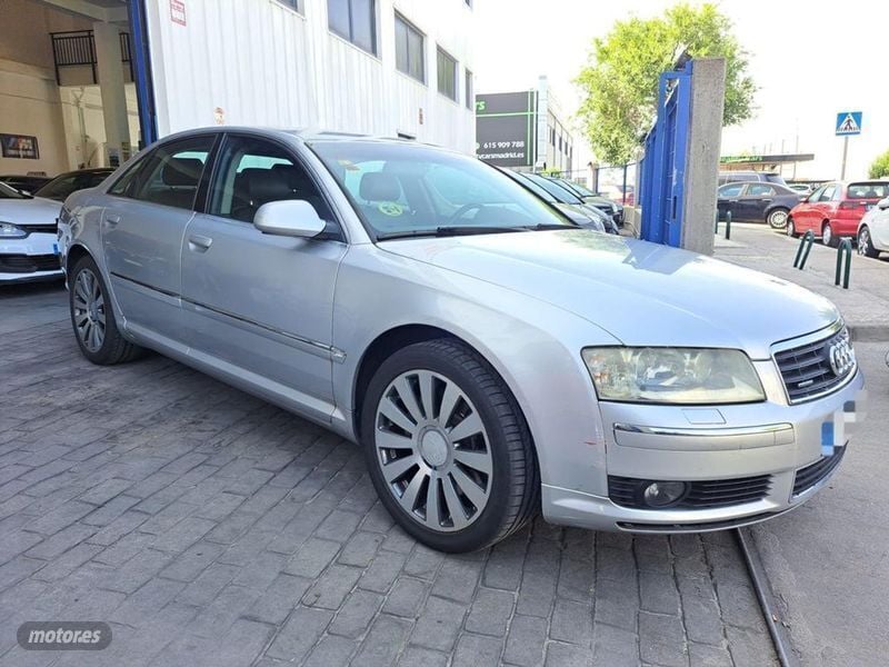 Usado Audi A8 2004 Gris Berlina