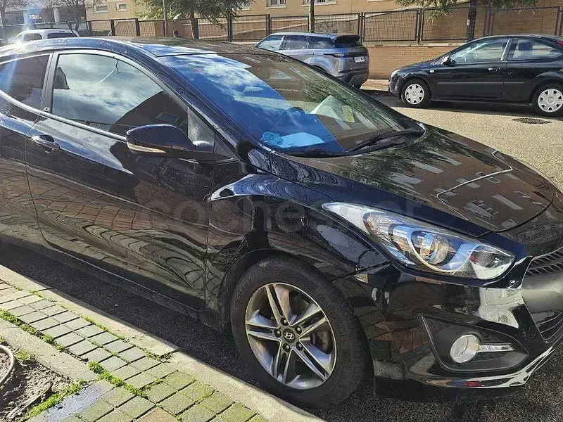 Usado Hyundai i30 Style 135 CV (99 kW) 2014 Negro Berlina