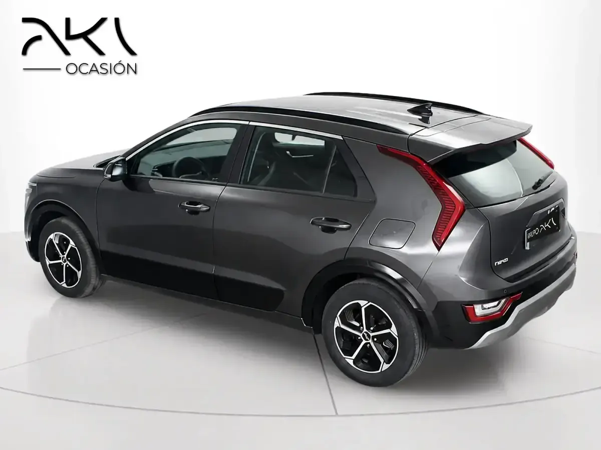 Usado Kia Niro 129 CV (94 kW) 2025 Gris SUV