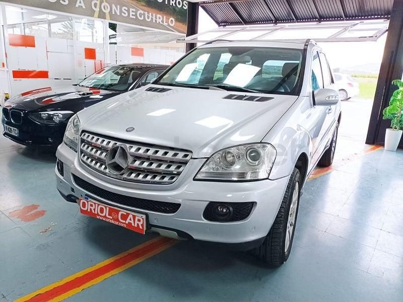 Usado Mercedes ML280 190 CV (139 kW) 2007 Gris / plata SUV