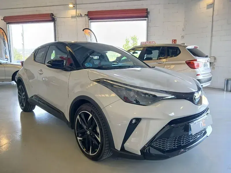 Käytetty Toyota C-HR Sport 184 HP (135 kW) 2022 Valkoinen Katumaasturi