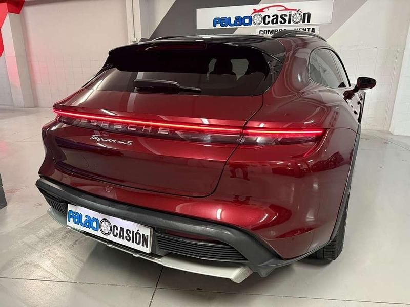 Usado Porsche Taycan Cross Turismo 419 kW (571 CV) 2021 Burdeos Familiar