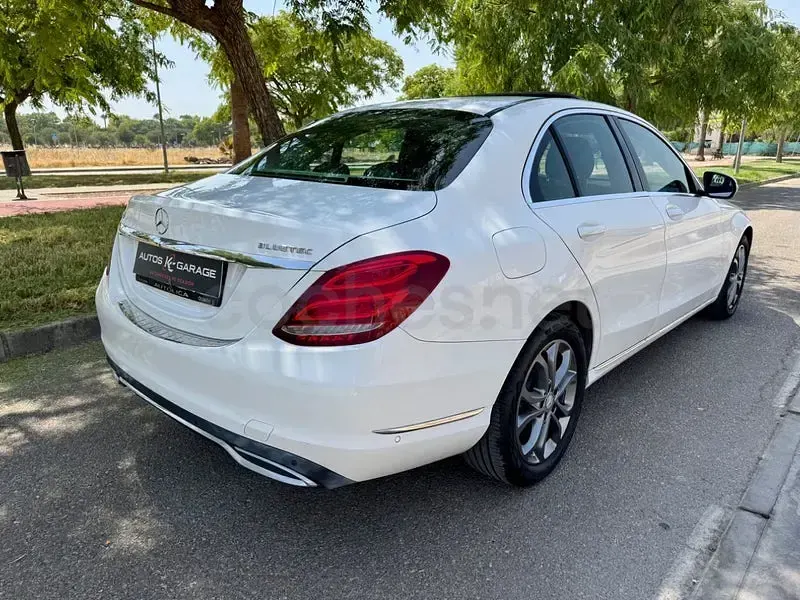 Usado Mercedes C220 Avantgarde 170 CV (125 kW) 2016 Blanco Berlina