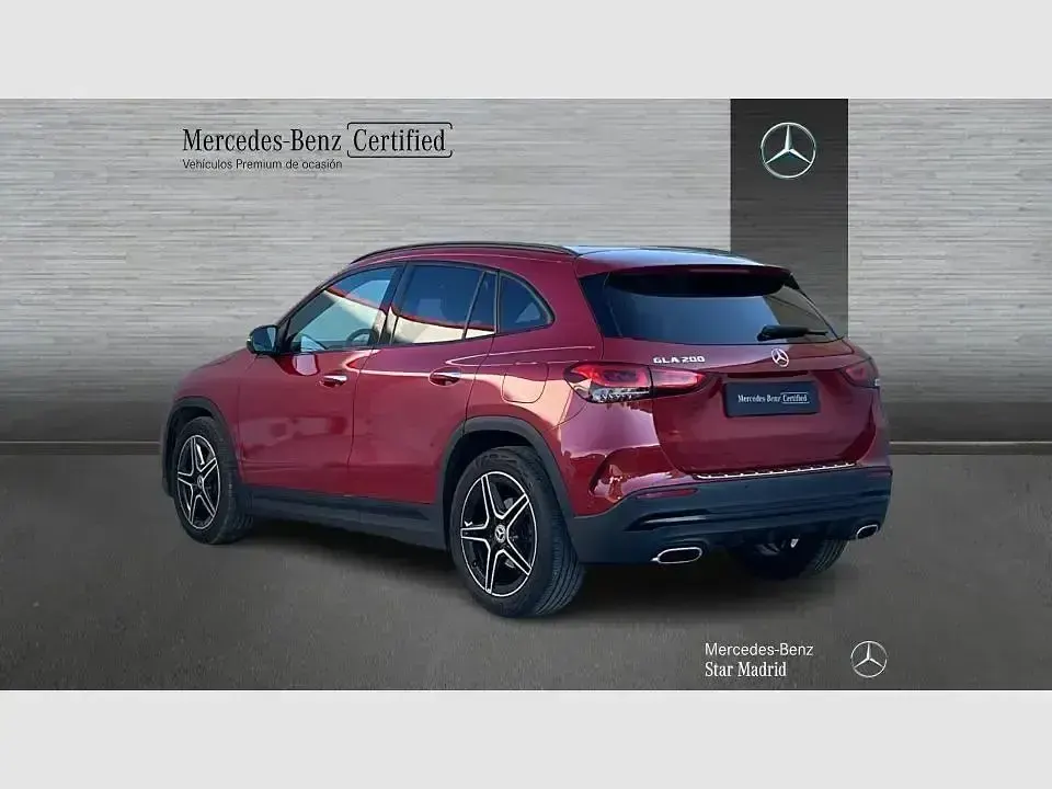Usado Mercedes GLA200 163 CV (119 kW) 2020 Rojo SUV