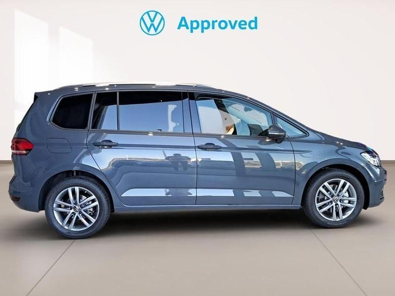 Usado VW Touran 150 CV (110 kW) 2025 Gris Monovolumen