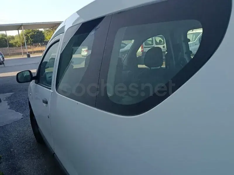 Usado Dacia Dokker Ambiance 75 CV (55 kW) 2014 Blanco Monovolumen