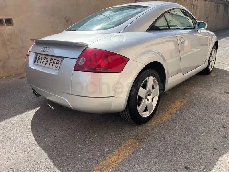 Usado Audi TT Roadster 180 CV (132 kW) 2001 Gris / plata Descapotable