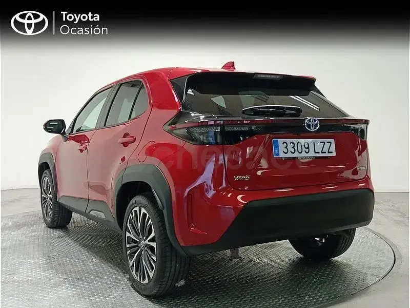 Usado Toyota Yaris Cross Style 116 CV (85 kW) 2022 Rojo SUV