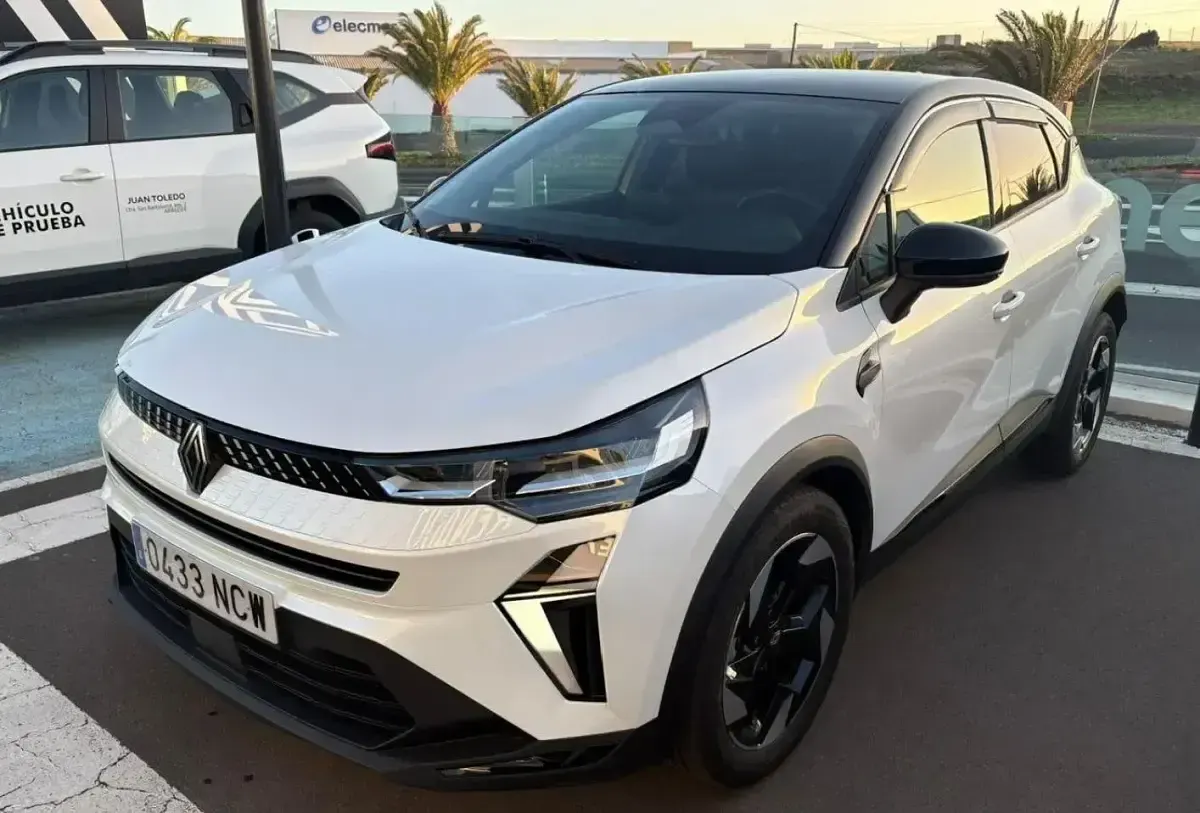 Usado Renault Captur Techno 91 CV (66 kW) 2025 Blanco SUV