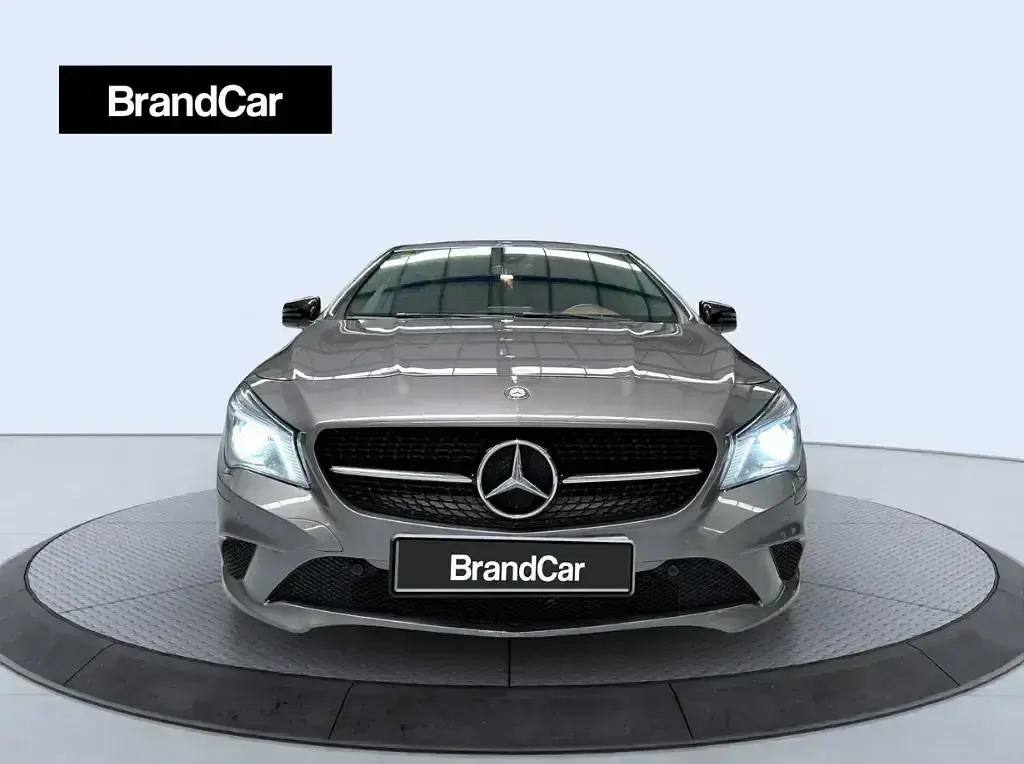 Usado Mercedes CLA200 156 CV (114 kW) 2015 Gris Berlina