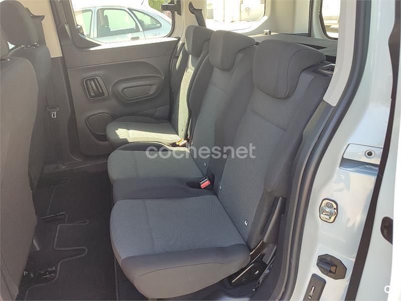 Usado Peugeot Rifter Allure 130 CV (95 kW) 2023 Blanco Monovolumen