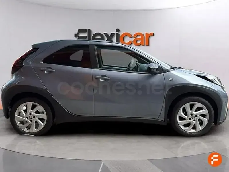 Usado Toyota Aygo X 72 CV (52 kW) 2024 Blanco SUV