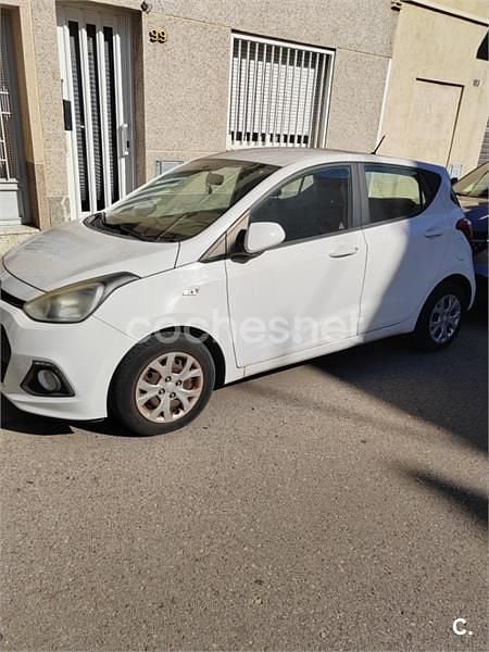 Usado Hyundai i10 66 CV (48 kW) 2014 Blanco Utilitario