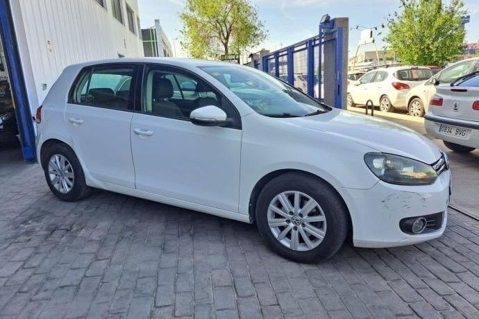 Blanco Usado 2010 VW Golf VI Berlina | 5999 € (Super precio) - Imagen 1/4