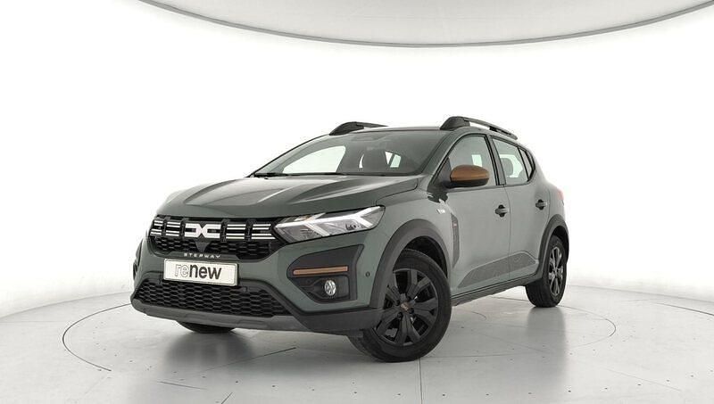 Usado Dacia Sandero Extreme 100 CV (73 kW) 2025 Verde Berlina