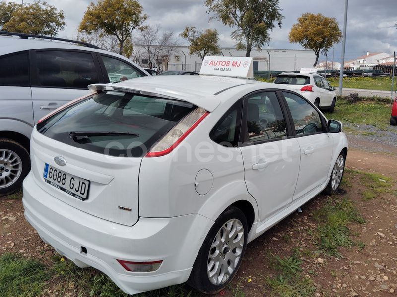 Blanco Usado 2009 Ford Focus Berlina | 2650 € (Buen precio) - Imagen 1/4