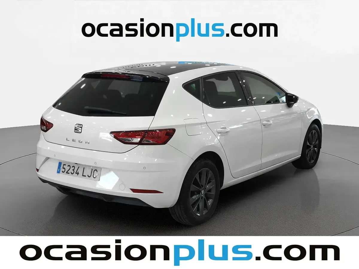 Usado Seat Leon Style 116 CV (85 kW) 2020 Blanco Utilitario