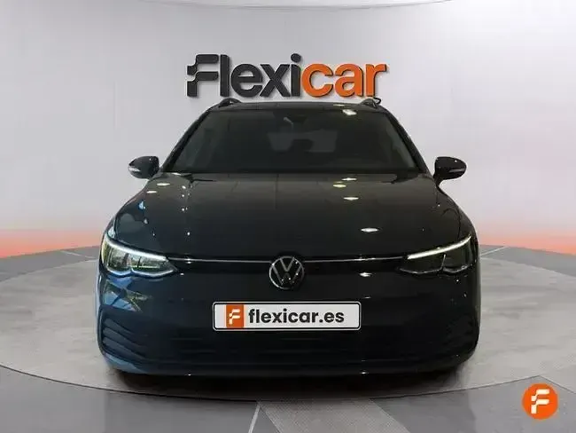 Usado VW Golf VII Life 115 CV (84 kW) 2021 Gris Utilitario
