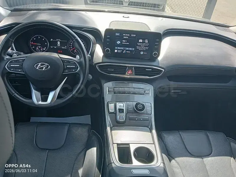 Usado Hyundai Santa Fe Style 202 CV (148 kW) 2022 Gris / plata SUV