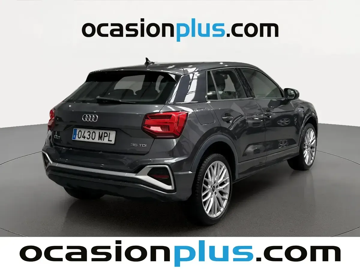 Usado Audi Q2 S-Line 150 CV (110 kW) 2024 Gris SUV