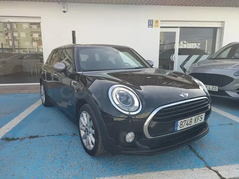 Usado Mini Cooper D Clubman 150 CV (110 kW) 2017 Gris / plata Familiar