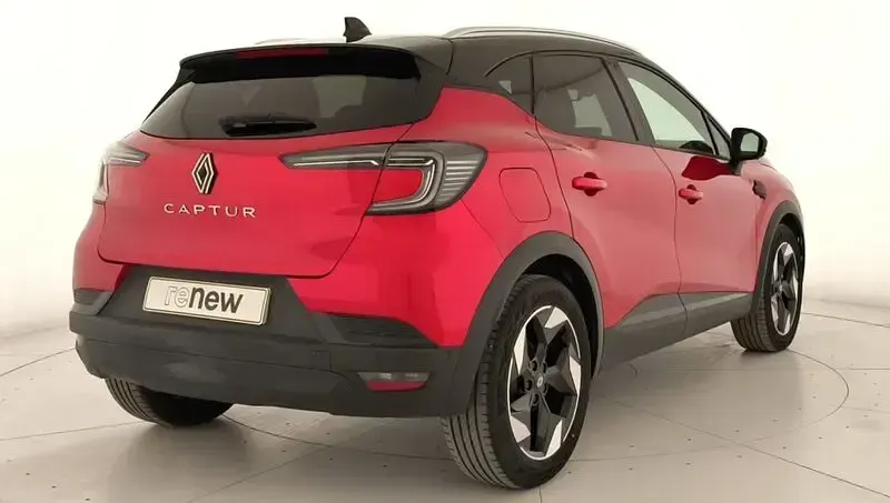 Usado Renault Captur Techno 100 CV (73 kW) 2025 Rojo SUV