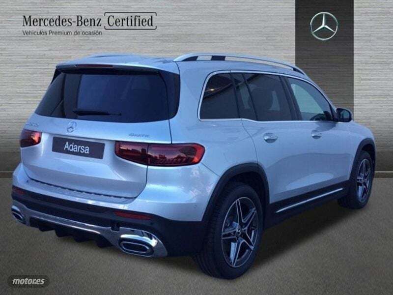 Usado Mercedes GLB200 150 CV (110 kW) 2024 Plata iridio SUV