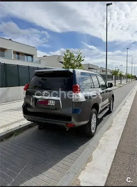Usado Toyota Land Cruiser 190 CV (139 kW) 2012 Gris / plata SUV
