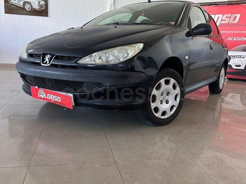 Usado Peugeot 206 70 CV (51 kW) 2005 Negro Berlina