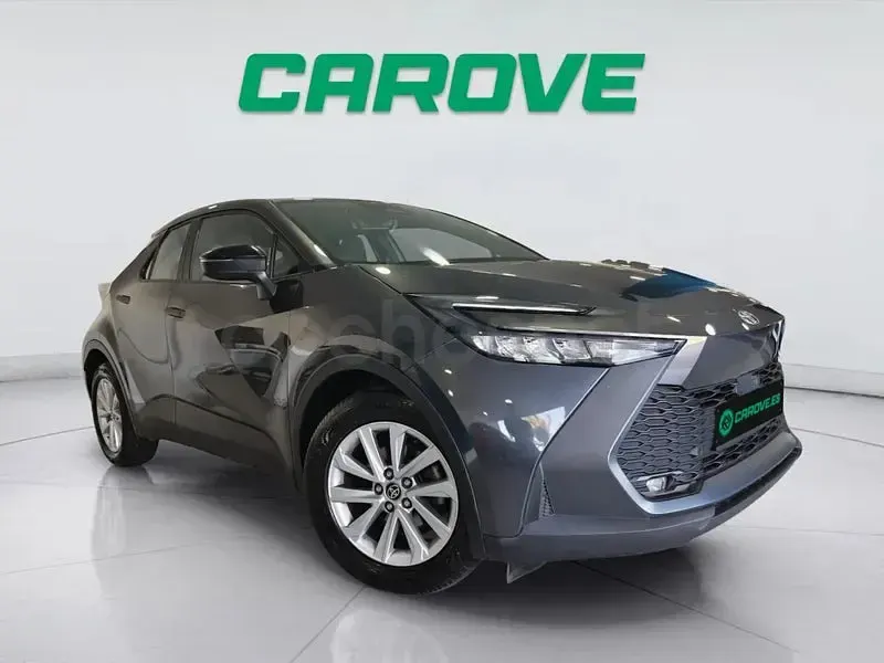 Usado Toyota C-HR Advance 140 CV (102 kW) 2024 Gris / plata SUV