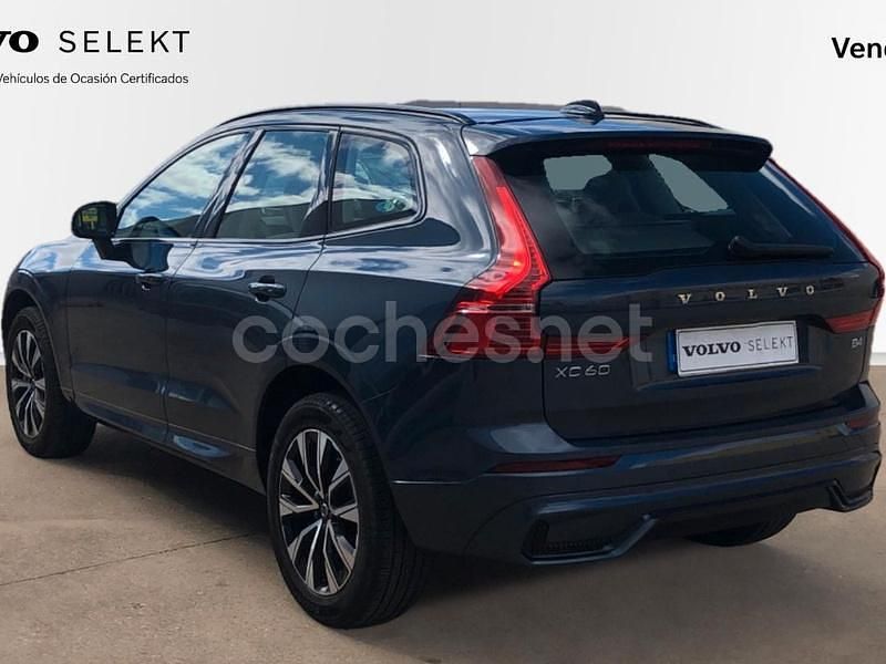 Usado Volvo XC60 Plus 197 CV (144 kW) 2024 Azul SUV