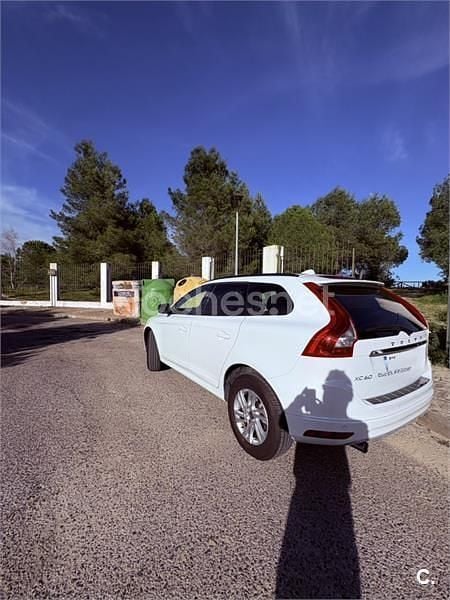 Usado Volvo XC60 Momentum 150 CV (110 kW) 2017 Blanco SUV