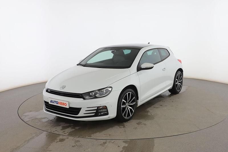 Blanco Usado 2017 VW Scirocco R-line BlueMotion Coupe | 20.399 € (Un poco caro) - Imagen 1/3