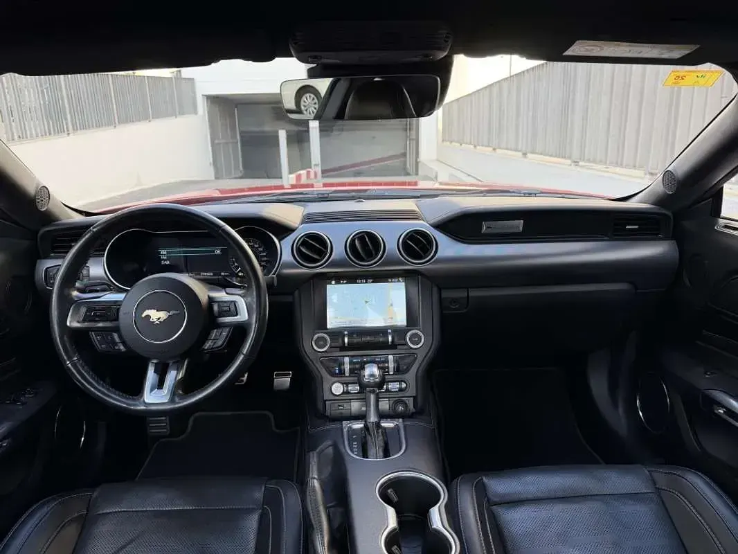 Usado Ford Mustang GT Fastback 457 CV (336 kW) 2018 Rojo Coupe