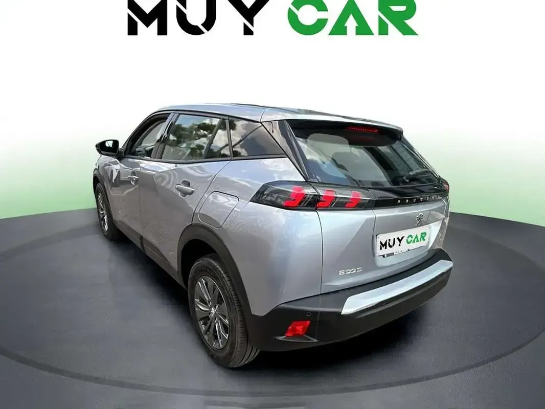 Usado Peugeot 2008 Active 110 CV (80 kW) 2022 Blanco SUV