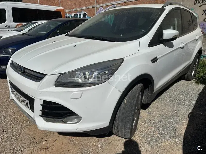Usado Ford Kuga Titanium 150 CV (110 kW) 2013 Blanco SUV