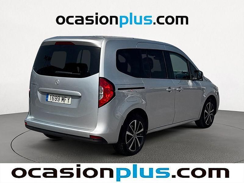 Usado Mercedes T180 116 CV (85 kW) 2023 Gris plata Monovolumen