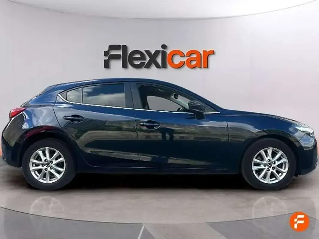 Usado Mazda 3 Luxury 105 CV (77 kW) 2017 Azul Utilitario