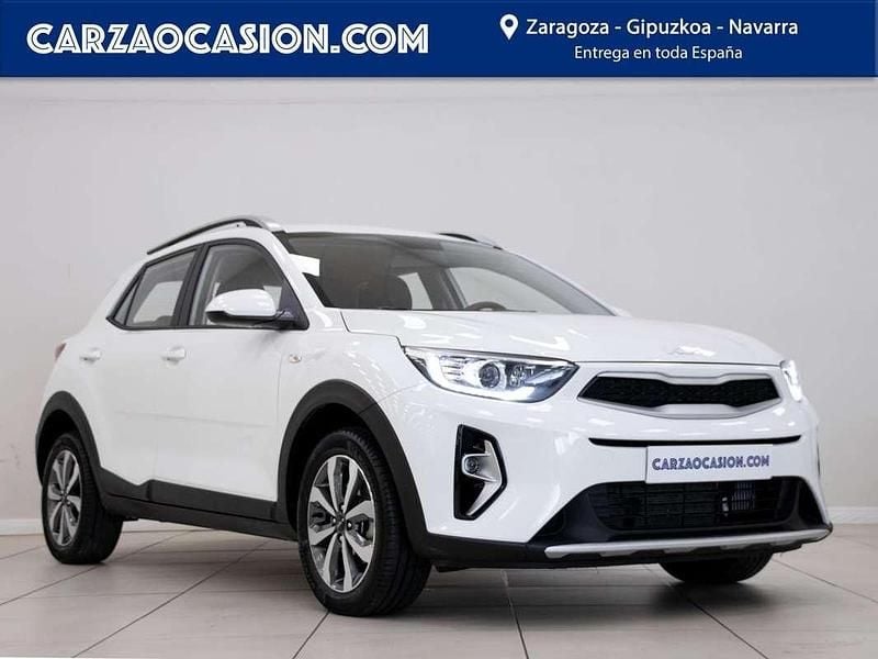 Usado Kia Stonic 101 CV (74 kW) 2024 Blanco SUV