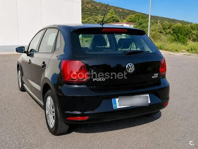 Usado VW Polo Edition 75 CV (55 kW) 2016 Negro Berlina