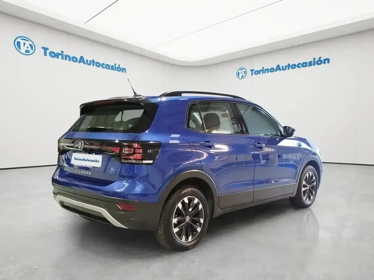 Usado VW T-Cross Advance 110 CV (80 kW) 2021 Azul SUV